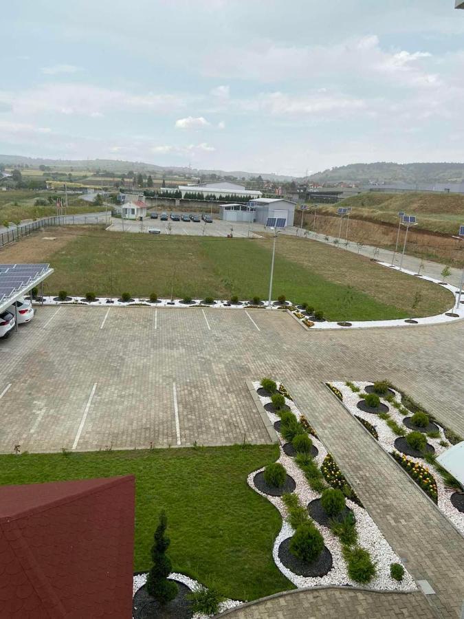 Kostovski Rooms-Near E75 To Greece Veles Dış mekan fotoğraf