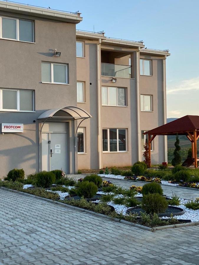 Kostovski Rooms-Near E75 To Greece Veles Dış mekan fotoğraf